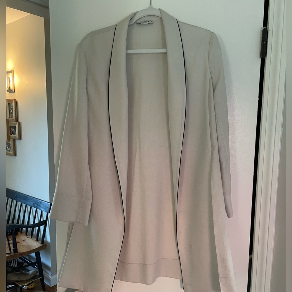 MM. Lafleur white collared cardigan